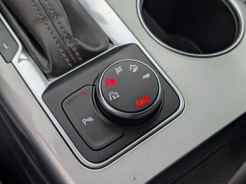 Used 2020 Chevrolet Blazer LT image 24