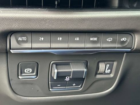 Used 2025 Cadillac Escalade Sport w/ Touring Package AWD/4WD image 32