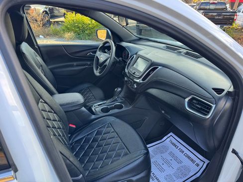 Used 2018 Chevrolet Equinox LT image 16