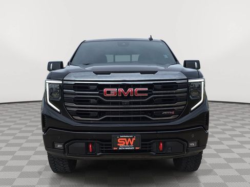 Used 2024 GMC Sierra 1500 AT4 w/ Technology Package AWD/4WD image 2