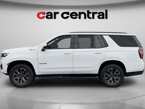 Used 2022 Chevrolet Tahoe Z71 w/ Luxury Package AWD/4WD image 2