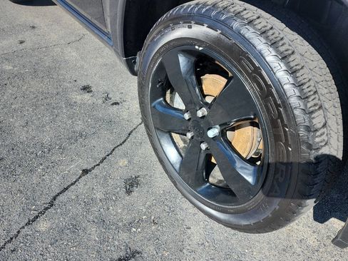 Used 2015 Jeep Grand Cherokee Altitude image 14