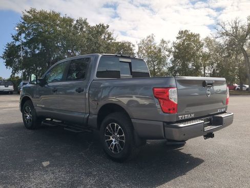 Used 2024 Nissan Titan SV w/ SV Convenience Package image 6