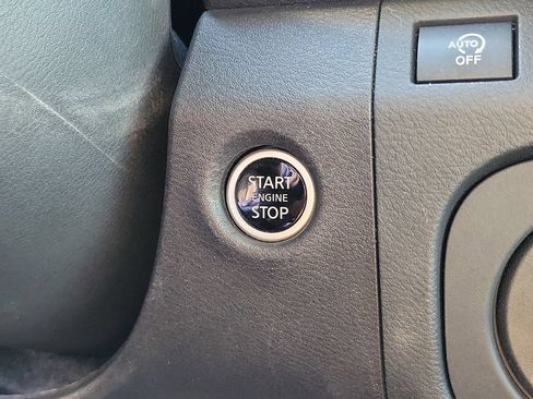 Certified 2025 Nissan Frontier SV RWD image 33