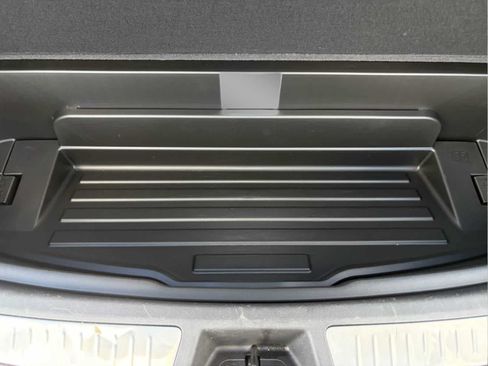 Used 2025 Cadillac XT6 Premium Luxury FWD image 28
