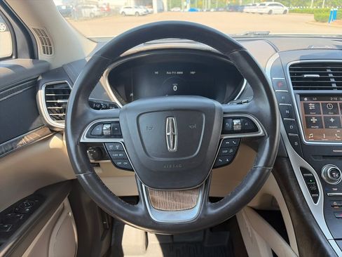Used 2019 Lincoln Nautilus Select w/ Cargo Utility Package FWD image 15