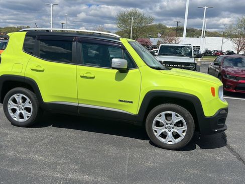 Used 2017 Jeep Renegade Limited AWD/4WD image 3
