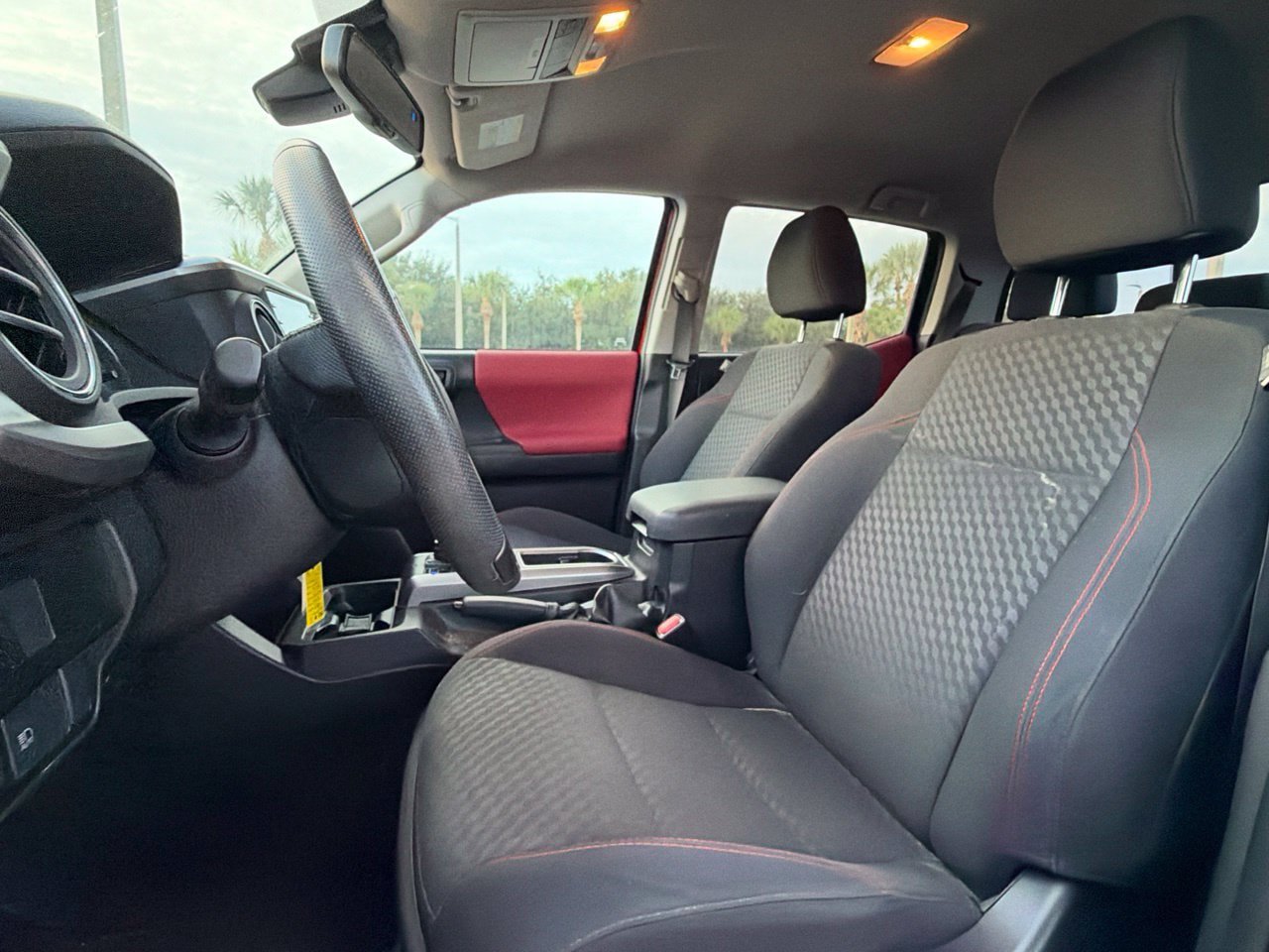 Used 2022 Toyota Tacoma SR5 w/ Technology Package RWD image 6