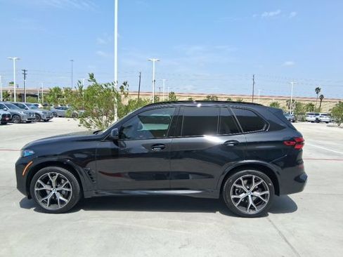 Used 2026 BMW X5 xDrive40i w/ M Sport Package AWD/4WD image 3