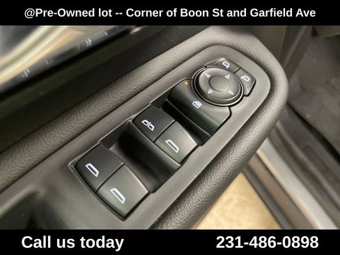 Used 2020 GMC Terrain SLT w/ Preferred Package AWD/4WD image 16