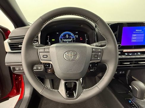 Used 2026 Toyota Camry SE w/ Convenience Package FWD image 19