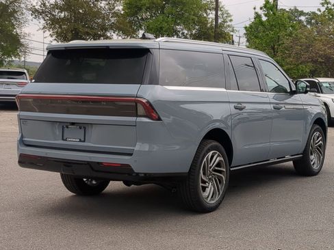 New 2026 Lincoln Navigator L Reserve image 3