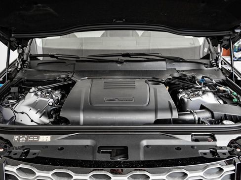 New 2026 Land Rover Discovery S image 50