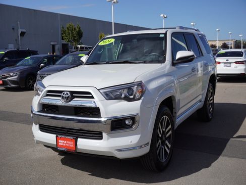 Used 2024 Toyota 4Runner Limited AWD/4WD image 7