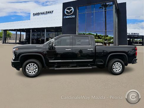 Used 2024 Chevrolet Silverado 3500 High Country image 3