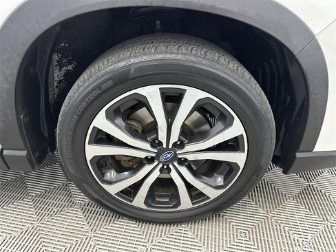 Used 2021 Subaru Forester Limited image 13