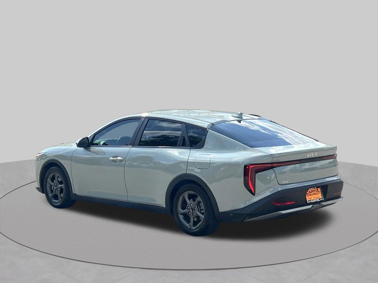 Used 2025 Kia K4 FWD image 3