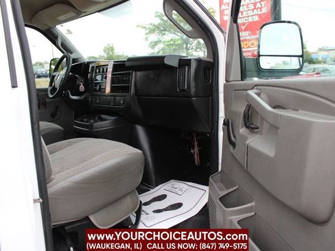 Used 2016 Chevrolet Express 3500 image 26