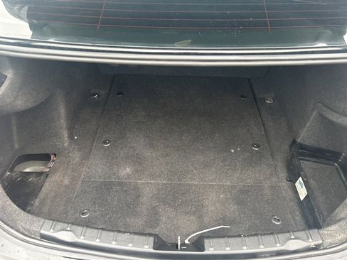 Used 2017 BMW 320i xDrive Sedan image 10