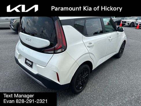 Used 2023 Kia Soul LX FWD image 7
