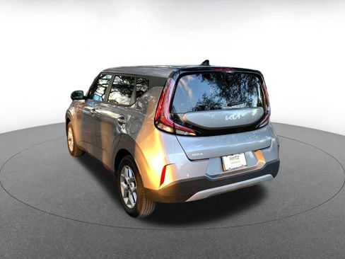Used 2025 Kia Soul LX w/ LX Technology Package image 5