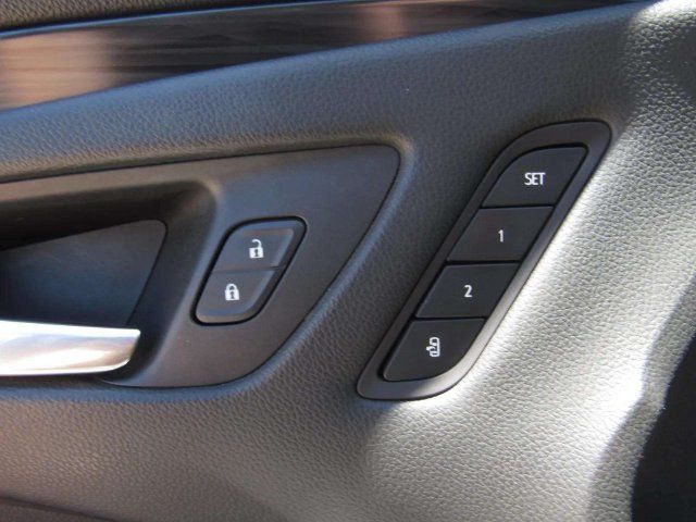 Used 2020 Buick Envision Premium w/ Driver Confidence Package AWD/4WD image 24