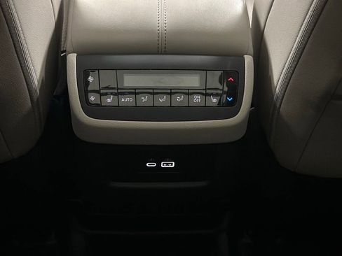 Used 2025 Nissan Pathfinder SL w/ SL Premium Package image 23