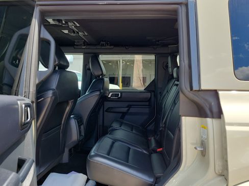 Certified 2025 Ford Bronco Outer Banks AWD/4WD image 11