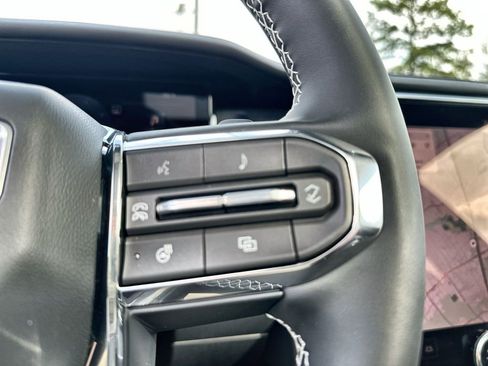 New 2026 GMC Acadia Denali Ultimate FWD image 32