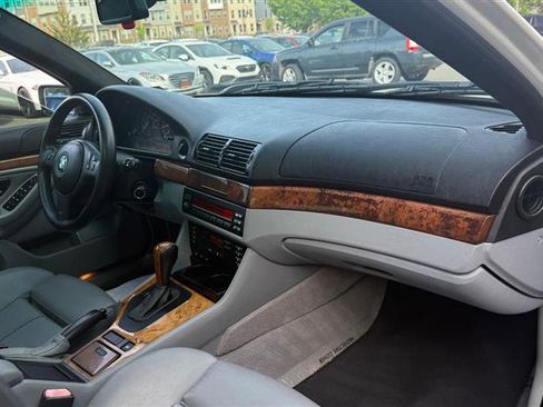 Used 2003 BMW 540i Sedan image 15