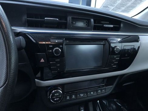 Used 2014 Toyota Corolla LE image 28