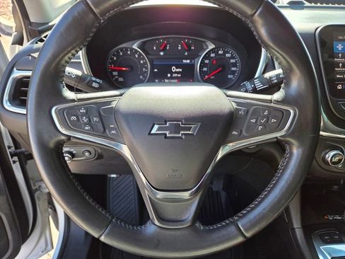 Used 2020 Chevrolet Equinox Premier image 17
