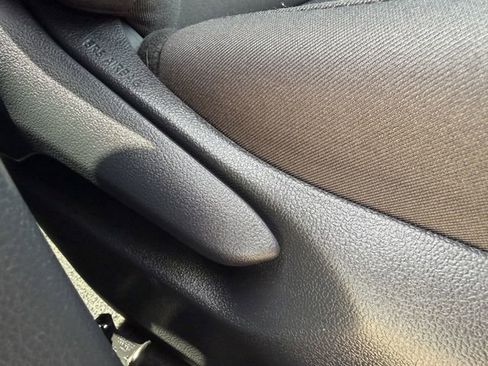 Certified 2022 Toyota RAV4 XLE w/ Convenience Package FWD image 29