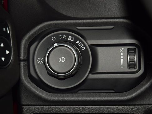 Used 2024 Jeep Wrangler Sahara w/ Technology Group image 38