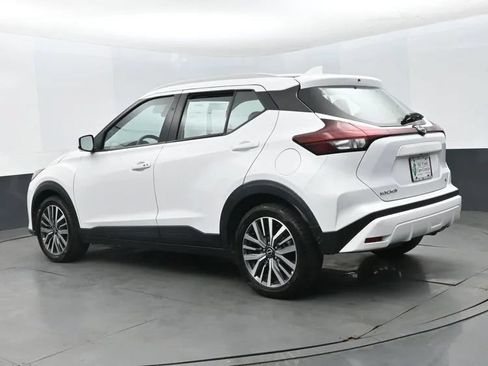 Used 2023 Nissan Kicks SV FWD image 9