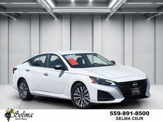 Used 2025 Nissan Altima 2.5 SV FWD video 1