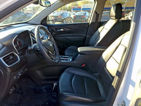 Used 2021 Chevrolet Equinox LT image 12