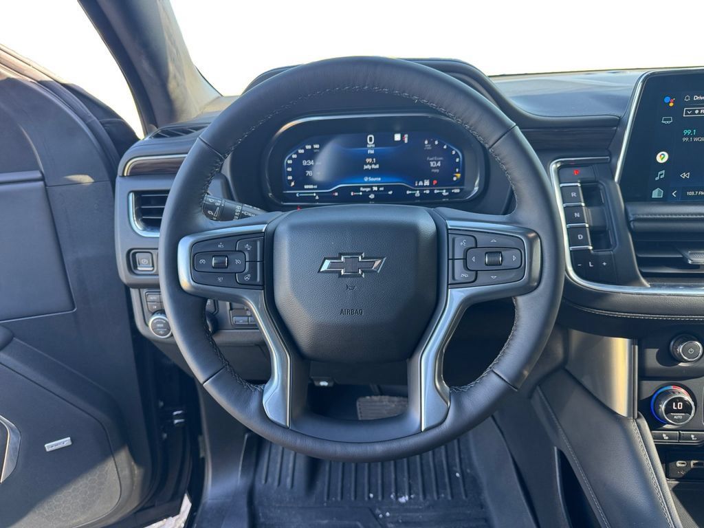 Used 2022 Chevrolet Tahoe Z71 w/ Z71 Off-Road Package AWD/4WD image 16