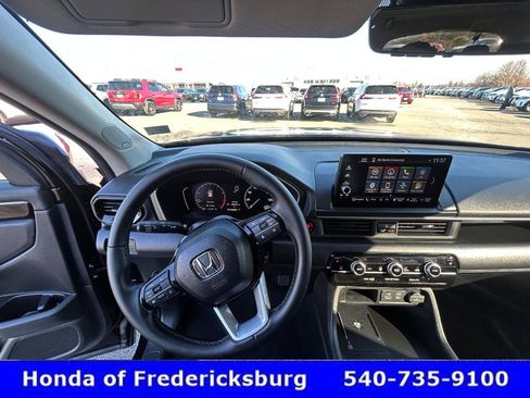 Certified 2025 Honda Pilot Touring image 18