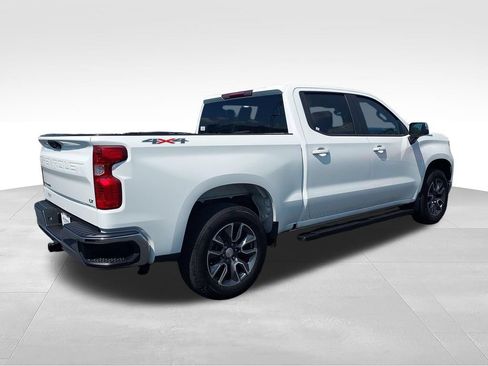 Used 2024 Chevrolet Silverado 1500 LT AWD/4WD image 5