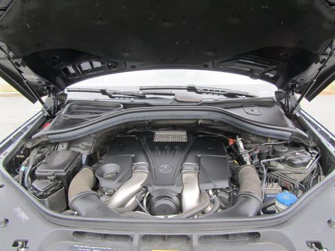 Used 2018 Mercedes-Benz GLS 550 4MATIC w/ Driver Assistance Package image 25