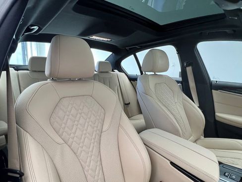Certified 2023 BMW 530i w/ Premium Package RWD image 7