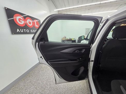 Used 2023 Chevrolet TrailBlazer LS FWD image 24
