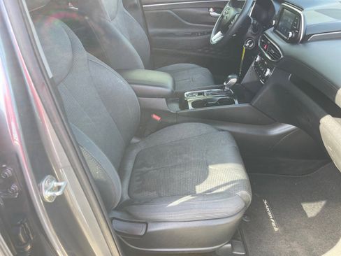 Used 2020 Hyundai Santa Fe SE FWD image 19