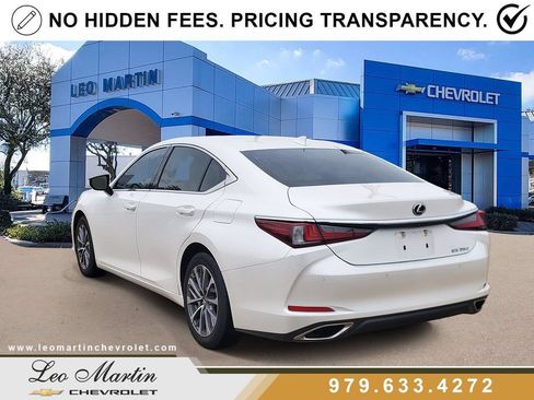 Used 2022 Lexus ES 350 w/ Premium Package FWD image 4