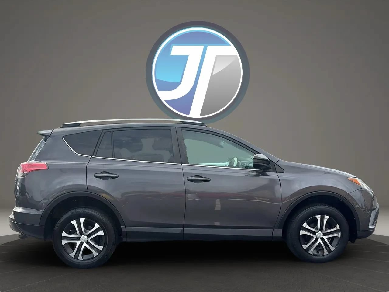 Used 2016 Toyota RAV4 LE FWD image 7
