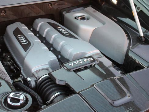 Used 2014 Audi R8 V10 image 16