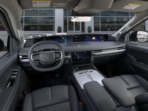 New 2026 Lincoln Navigator L Premier image 9