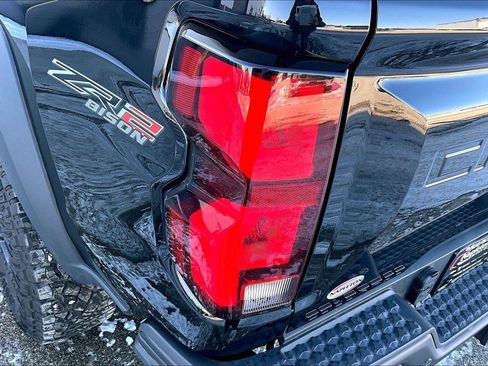 Used 2025 Chevrolet Colorado ZR2 w/ ZR2 Bison Edition image 31