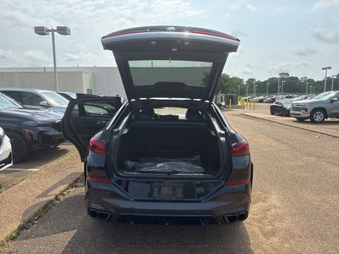 Used 2024 BMW X6 M60i w/ Dynamic Handling Package AWD/4WD image 9
